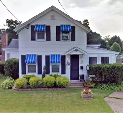 18 Pearl St, Patchogue, NY 11772 photo 1
