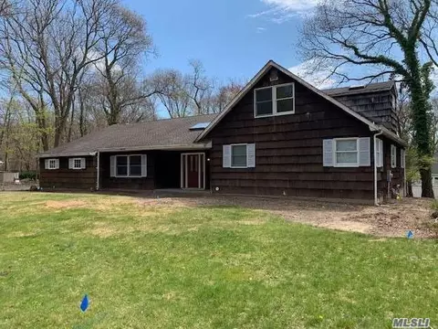2 Townsend Ct, Setauket, NY 11733 photo 1