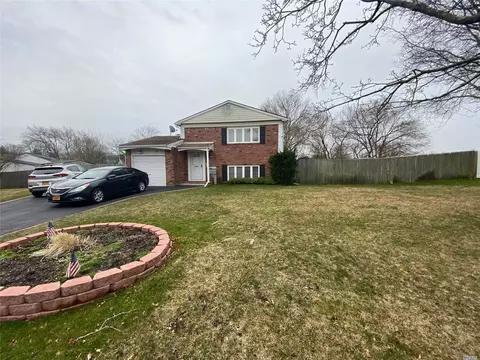 26 Edwin Ave, Patchogue, NY 11772 photo 1