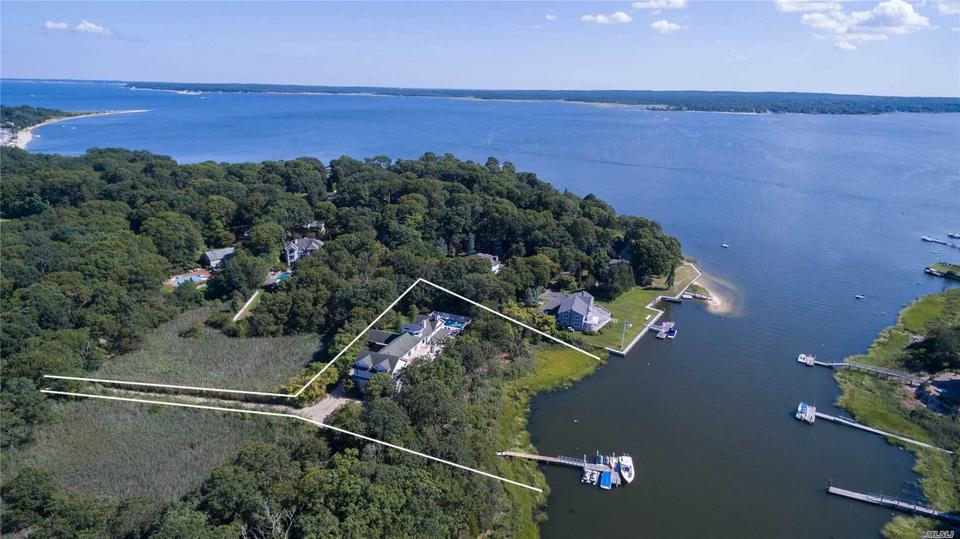 267 Peconic Bay Blvd, Aquebogue, NY 11931 1 photo MLS 3214269 Movoto