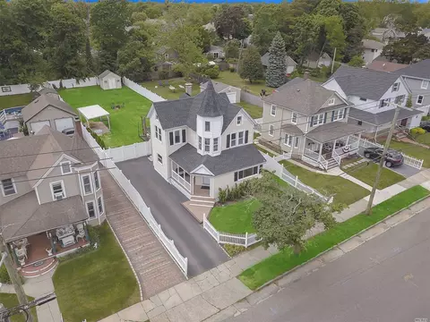 148 Maple Ave, Patchogue, NY 11772 photo 1