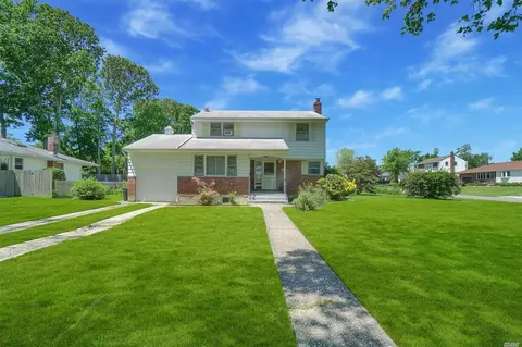 20 Eustace Dr, Commack, NY 11725 photo 1