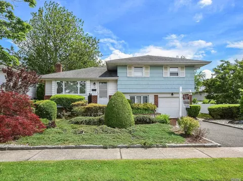 10 Lex Ave, Plainview, NY 11803 photo 1