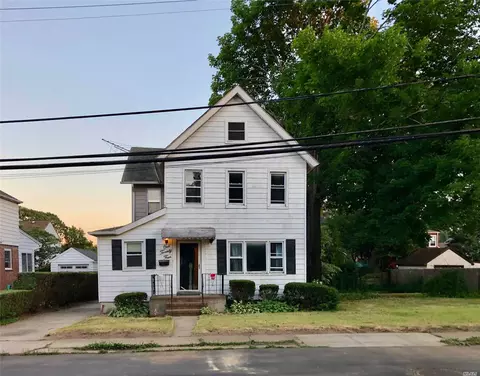 124 Wright Ave, Malverne, NY 11565 photo 1
