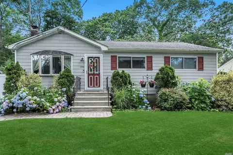 106 Ohls St, Patchogue, NY 11772 photo 1