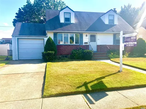 34 Devon Rd, Bethpage, NY 11714 photo 1