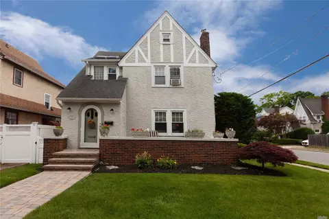 598 Stanton Ave, North Baldwin, NY 11510 photo 1