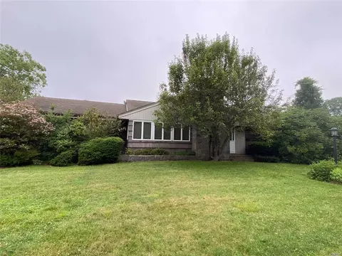 52 Monroe Ave, Patchogue, NY 11772 photo 1