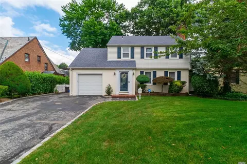 142 Bedell Ave, Hempstead, NY 11550 photo 1