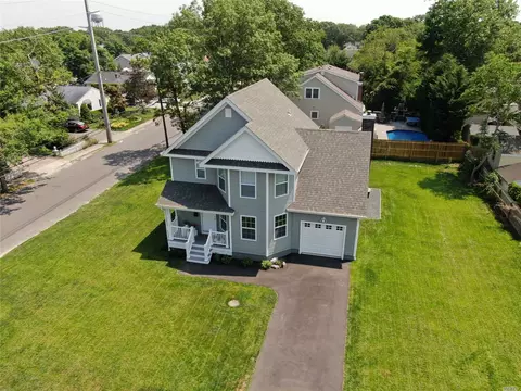 159 Somerset Ave, Mastic, NY 11950 photo 1