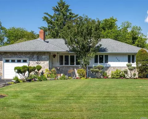 230 Hewlett Ave, Patchogue, NY 11772 photo 1