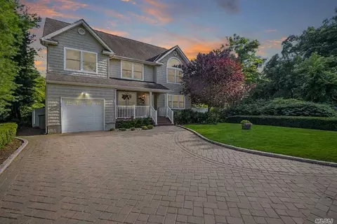 54 W 3rd St, Patchogue, NY 11772 photo 1