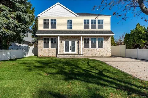 142 Harrison Ave, Bethpage, NY 11714 photo 1