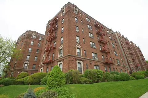 115-25 84th Ave #1H, Kew Gardens, NY 11415