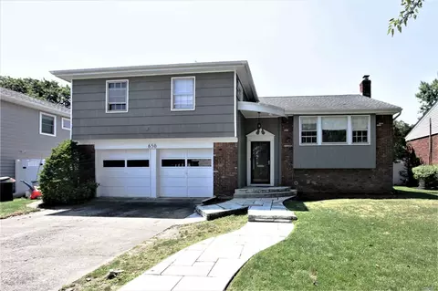 650 Colfax Pl, Valley Stream, NY 11581 photo 1