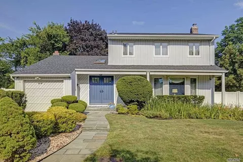 16 Cortland Ave, Jericho, NY 11753 photo 1