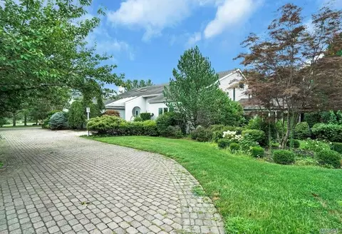 98 Caramel Rd, Commack, NY 11725 photo 1