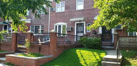 144-29 76th Rd, Flushing, NY 11367 photo 1