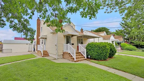 3 Harvard St, Valley Stream, NY 11580 photo 1