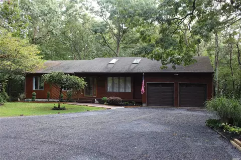 1 Hamilton St, Patchogue, NY 11772 photo 1