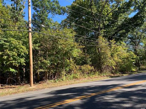 1295 E Main St, Riverhead, NY 11901 photo 1