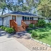 130 Rowland St, Patchogue, NY 11772 photo 1