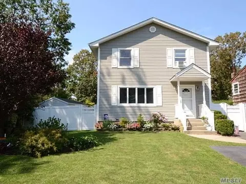 89 Lyman Ave, Patchogue, NY 11772 photo 1