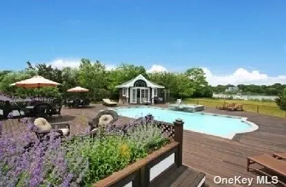 5 Pine Tree Ln, Westhampton, NY 11977 photo 1
