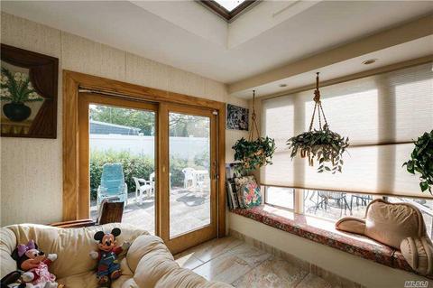 26 Adele Rd, Cedarhurst, NY 11516 photo 12