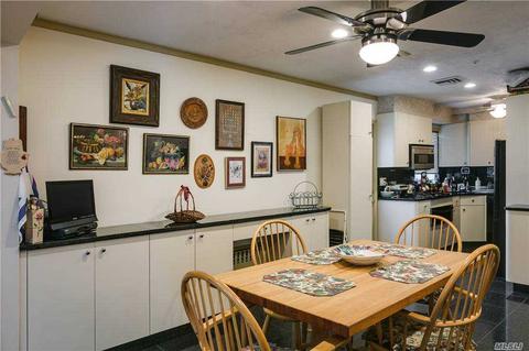 26 Adele Rd, Cedarhurst, NY 11516 photo 4
