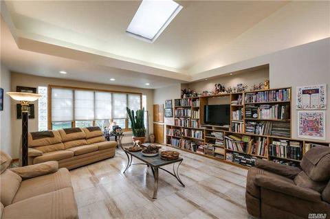 26 Adele Rd, Cedarhurst, NY 11516 photo 8
