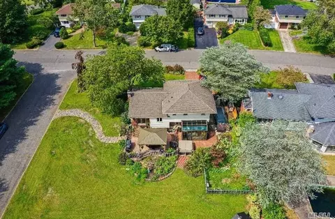 18 Elder Dr, Commack, NY 11725 photo 1