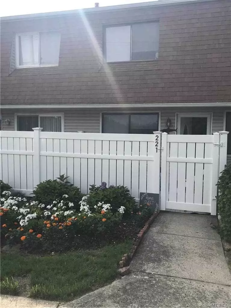  221 Storm Dr, Holtsville, NY 11742 photo 1