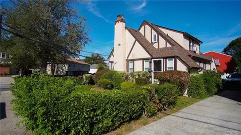 2 Irving St, North Baldwin, NY 11510 photo 1