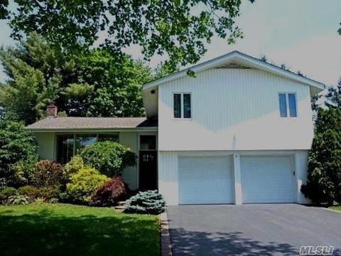 4 Yates Ln, Jericho, NY 11753 photo 1