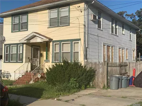2381 Dickens St, Far Rockaway, NY 11691