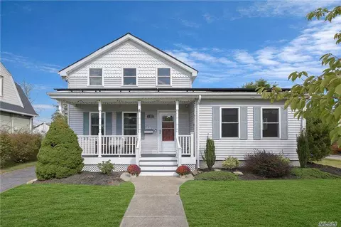 127 Carman St, Patchogue, NY 11772 photo 1