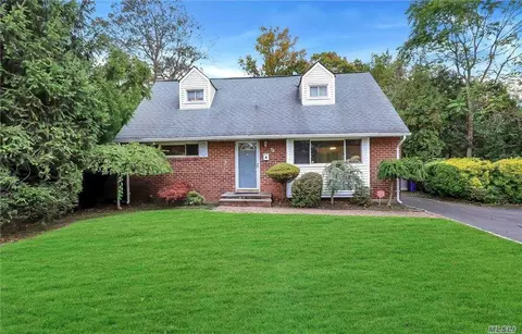 73 Marvin Ln, Commack, NY 11725 photo 1