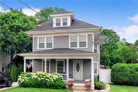 97 Cedar Ave, Patchogue, NY 11772 photo 1