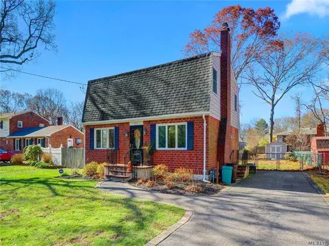 254 Munsell Rd, Patchogue, NY 11772 photo 1