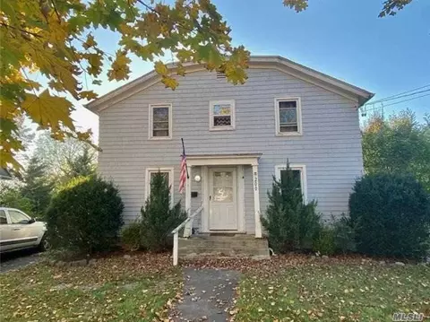 200 West Ave, Patchogue, NY 11772 photo 1