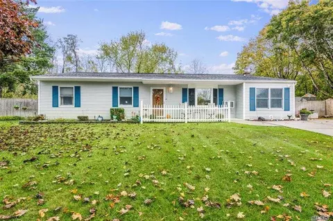 19 Bristol Downs St, Coram, NY 11727 photo 1