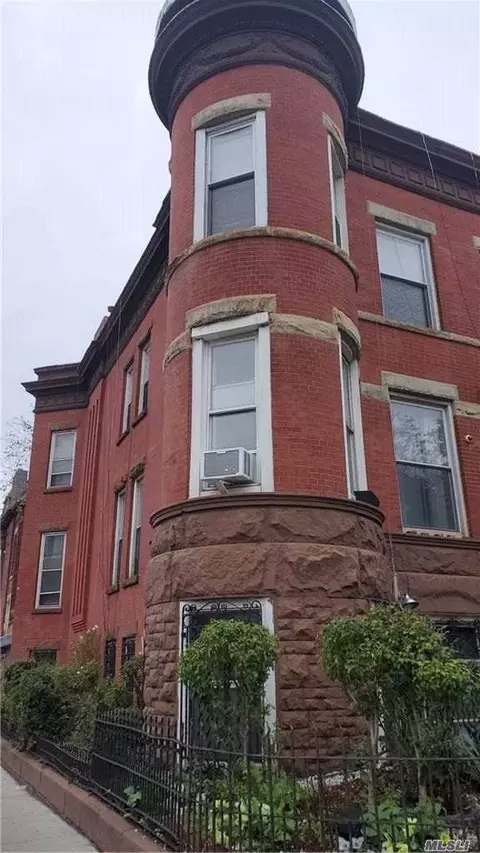 1 Agate Ct, Brooklyn, NY 11213 photo 1
