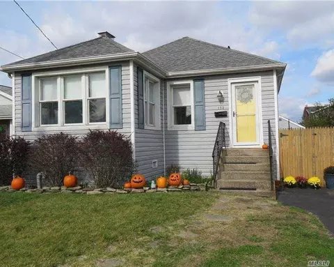 113 Lee Ave, Babylon, NY 11702 photo 1