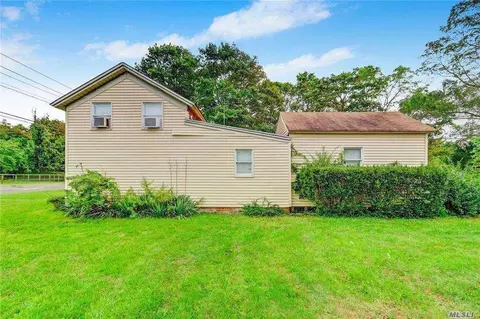 48 S Country Rd, Patchogue, NY 11772 photo 1