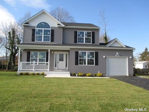 709 Narragansett Ave, Patchogue, NY 11772 photo 1
