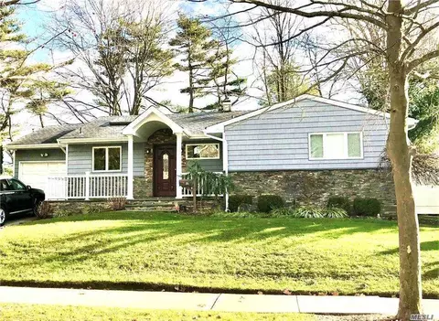 35 Mitchell Ave, Plainview, NY 11803 photo 1