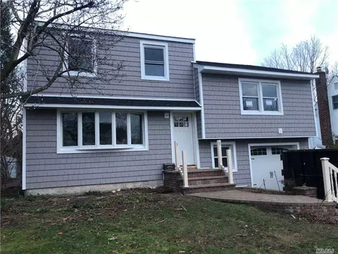 14 Garnet Ln, Plainview, NY 11803 photo 1