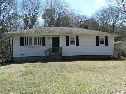 178 Patchogue Ave, Patchogue, NY 11772 photo 1