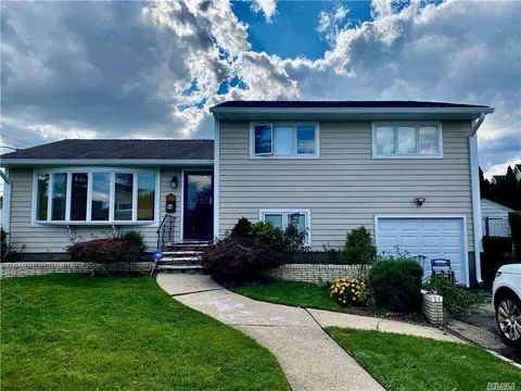 54 Elmtree Ln, Jericho, NY 11753 photo 1